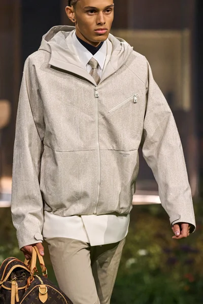 Look 4